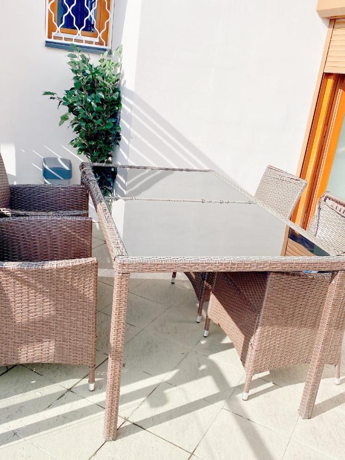 Loft With Rooftop And Free Parking In Garage Boedapest Buitenkant foto