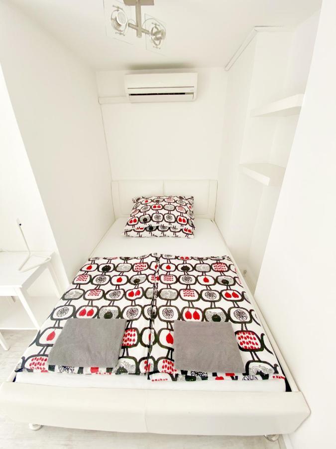 Loft With Rooftop And Free Parking In Garage Boedapest Buitenkant foto